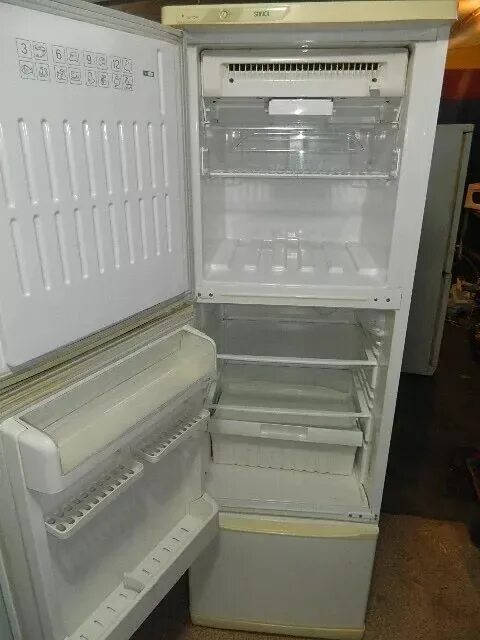 Холодильники 2 камерные ноу фрост. Холодильник Stinol no Frost. Холодильник Стинол 170. Стинол 3 камерный. Холодильник Stinol 123l no Frost.