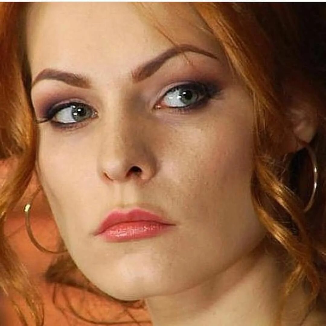 Рыжая экстрасенс из битвы. Мэрилин керро. мэрилин керро битва экстрасенсов. эстонская ведьма мэрилин керро. эстонка мэрилин керро.