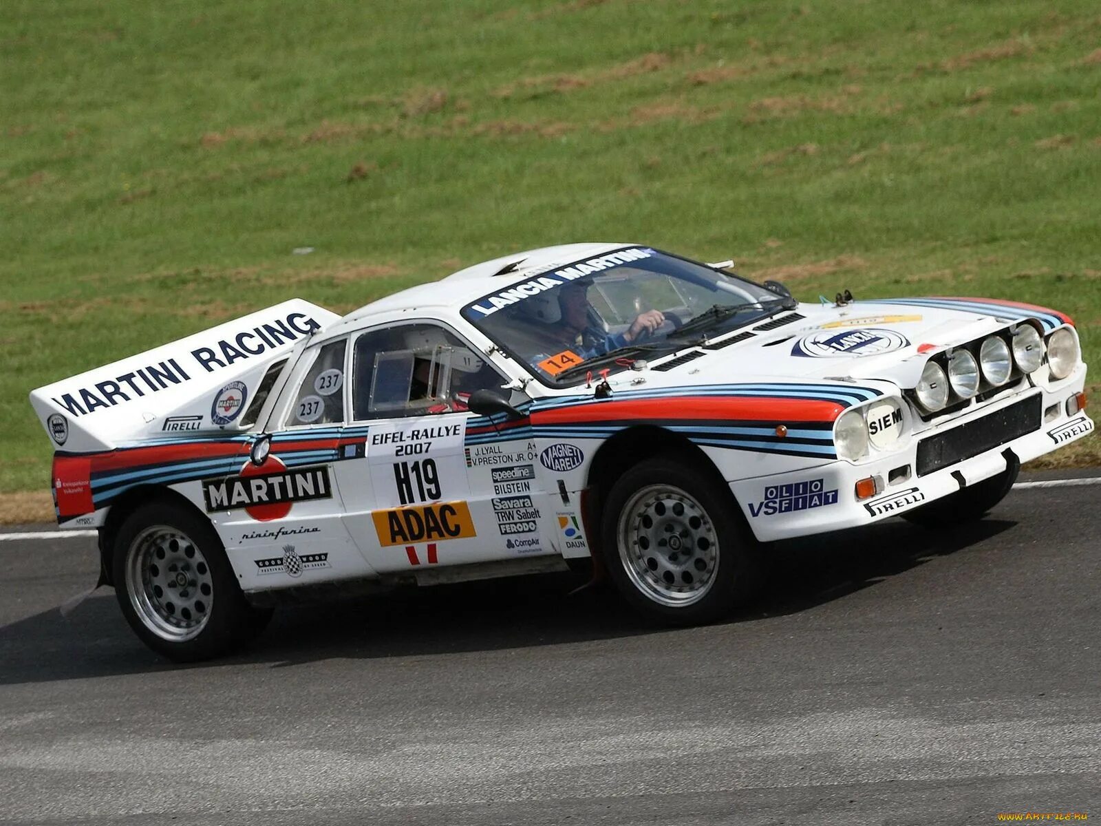 Машины группы 5. Lancia 037. Lancia Rally 037. Лянча 037 ралли. Lancia 037 Group b.