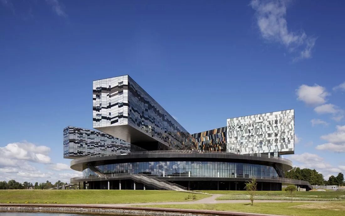Дом будущего. Заха мохаммад хадид архитектура. World architecture. Политехнический университет в гонконге заха хадид архитектор. Рублево-архангельское заха хадид.