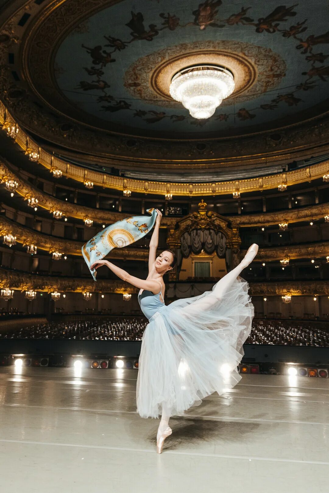 Артисты мариинского театра. Артисты белта мариинки. Лебединое озеро балет артисты балета. Мариинский балет. Артисты мариинского театра.