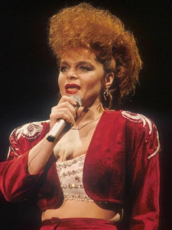 лариса долина 80-е. долина 80 годы. алиса долина в молодости. долина 80 годы. лариса долина 80-е.