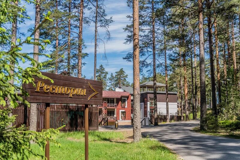Лесная рапсодия бассейн. Поселка лесная рапсодия. Симагинское озеро лесная рапсодия. Лесная рапсодия коттедж. Поселка лесная рапсодия.