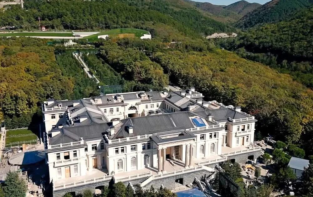 Разоблачение дворца. Разоблачение дворца