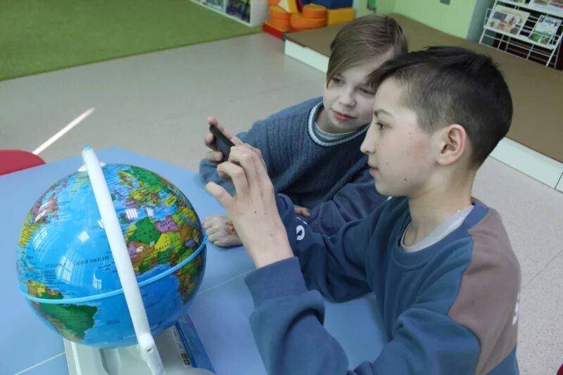 Глобус Митино. Глобус вести. Земля та. Интерактивный Глобус для детей через 3д очки виртуальной.