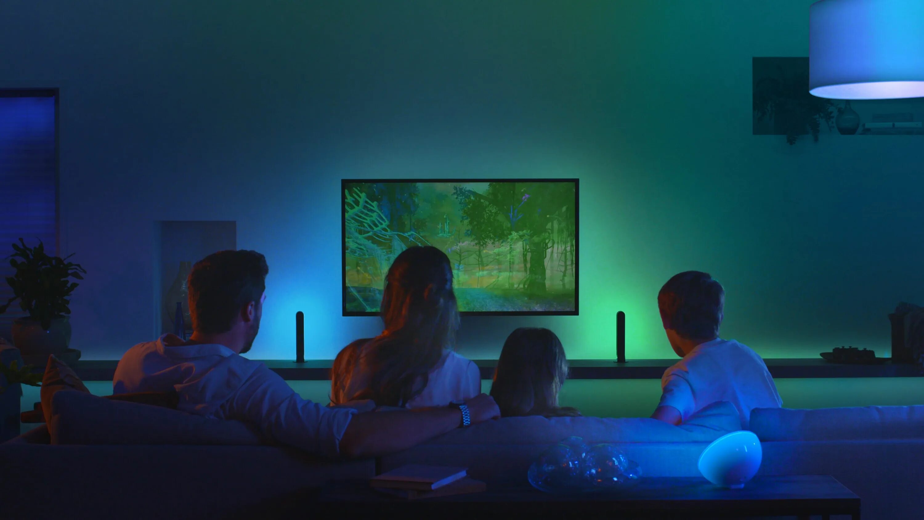 15 tv watching. Philips Hue Box. Philips Hue Play. Philips Hue Ambilight show. Philips Hue Lighting.