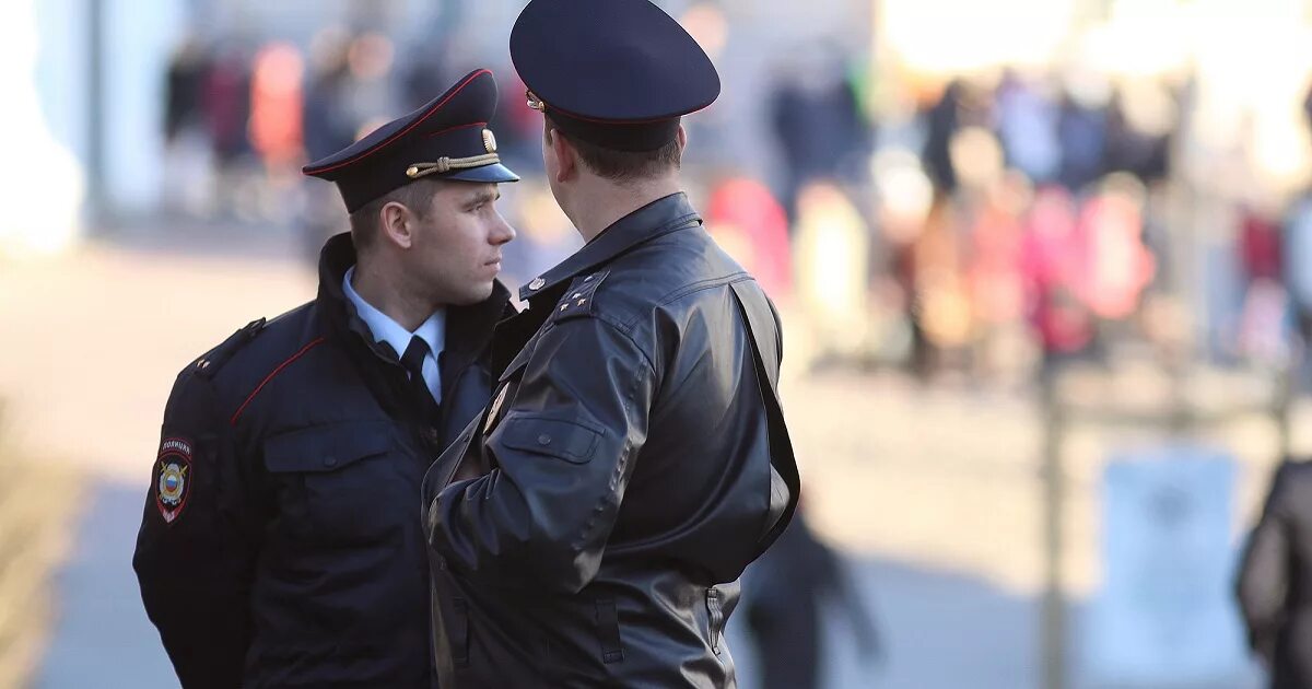 Полицейский на руси 9 букв. Полицейский. Российская полиция. Русский полицейский. Полиция картинки.