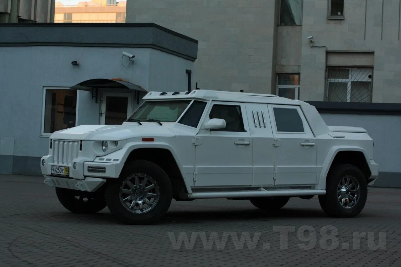 Комбат т98 – бронированный внедорожник. Бронированный автомобиль комбат т-98. Внедорожник комбат т 98. T98 vip videos. Mercedes benz v class vip 2020.