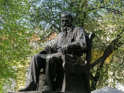 Лев николаевич толстой памятник