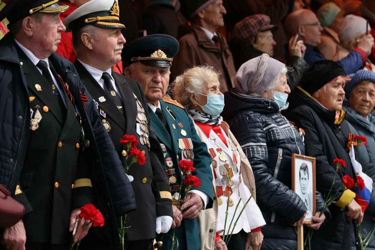 С днем Победы. 9 Мая ветераны. С днем Победы Великого народа. Красноярск праздник дня Победы. Новости дня победы