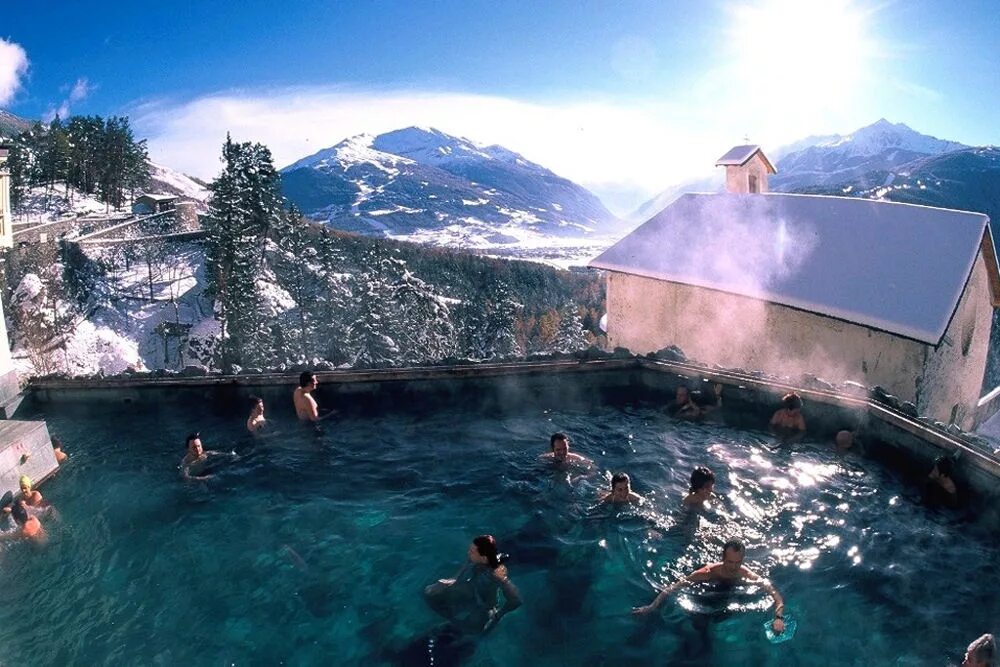 Лейкербад термальный курорт. Bormio Терме. Курорт Лейкербад Швейцария. Термы Бормио Италия.