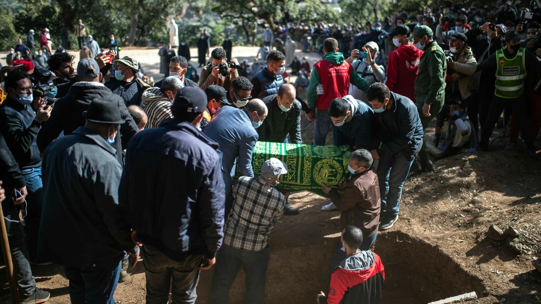 Похороны Райана из Марокко. Могила утонувшей