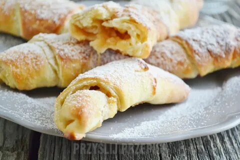 Рулетики из теста с яблоками