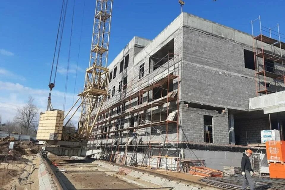 Бродвей волгоград, ул. Жк волгоград. Кортоева 3 волгоград. Стройка школы. Кортоева фото.