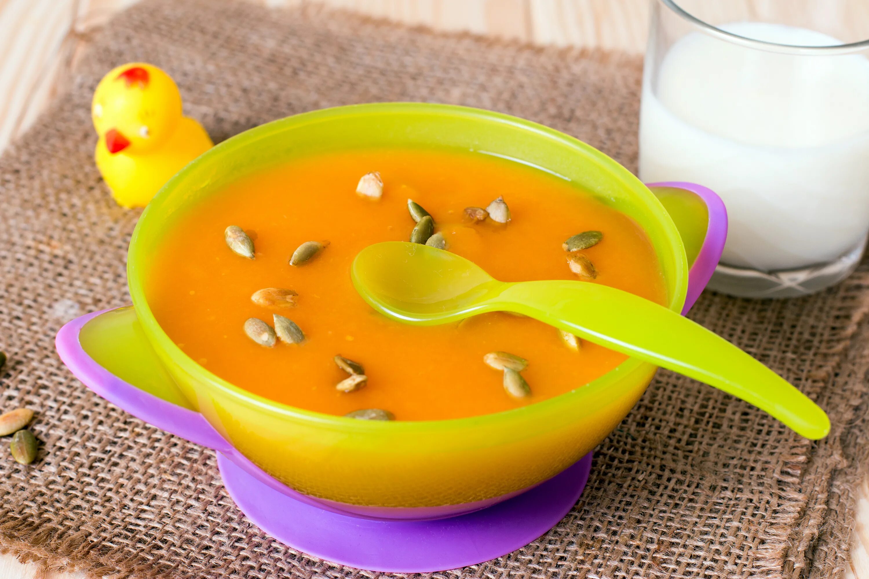 Детские супы. Суп пюре для детей. Суп пюре для детей до года. Суп-пюре из тыквы для ребенка.