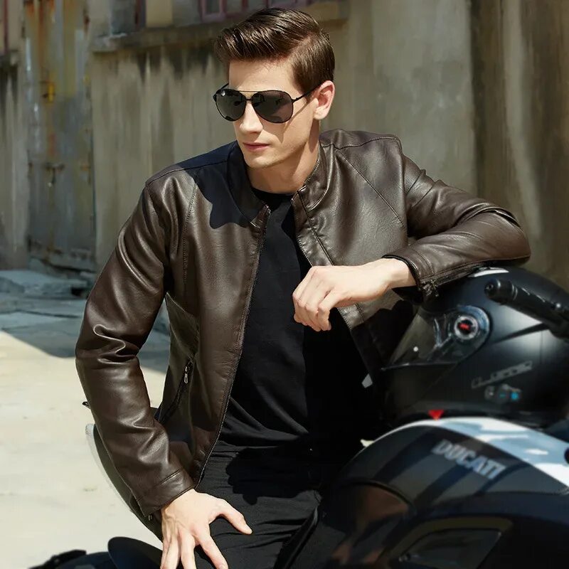 Как быть крутым пацаном. Ник бейтман фильмы. Ник бейтман путешествие. Крутые парни. Парень в рваных джинсах.