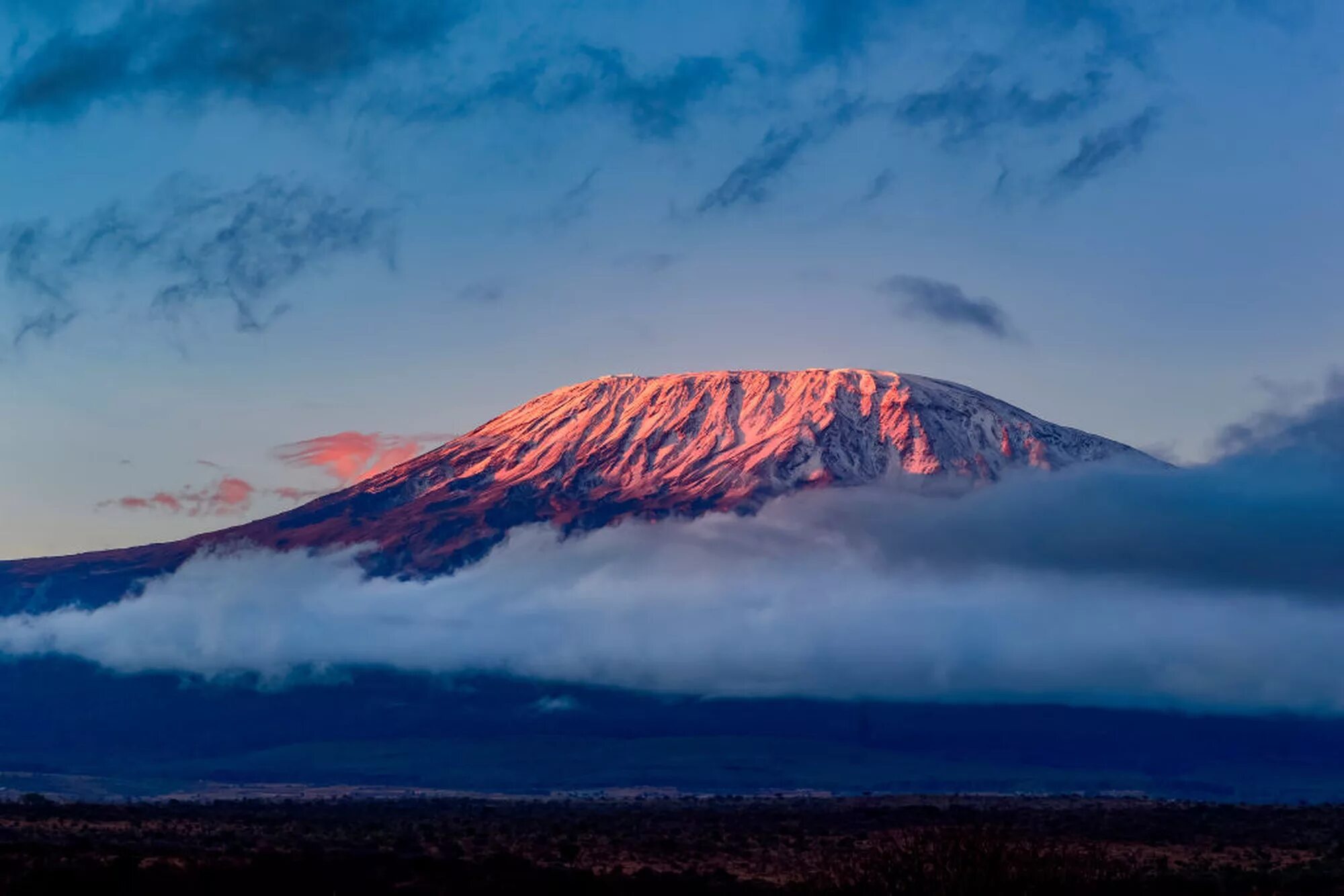 Африка самый высокий. Вулкан Килиманджаро. Африка вулкан Килиманджаро. Стратовулкан Килиманджаро. Стратовулкан Килиманджаро Танзания.