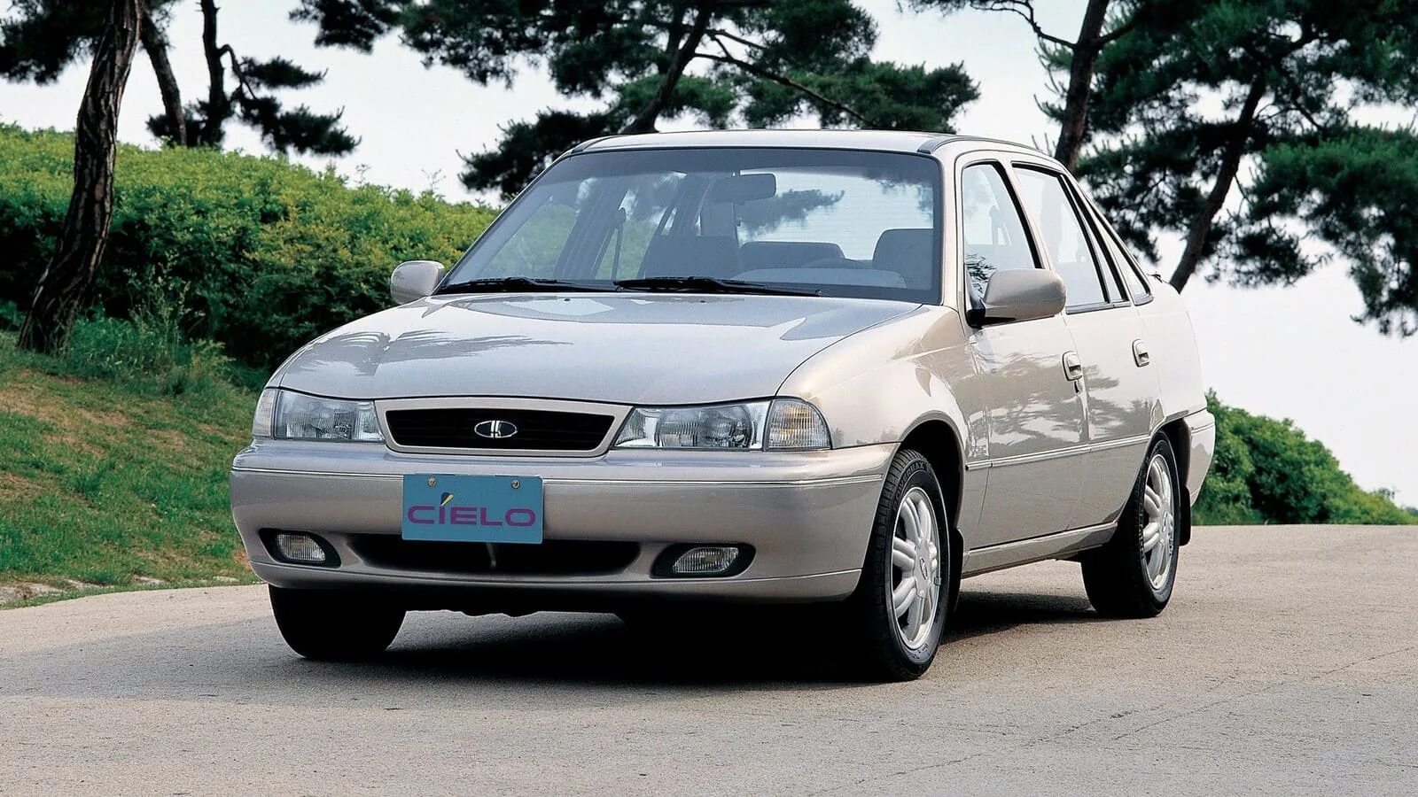 Дэу купить саратов. Daewoo Nexia cielo. Daewoo Nexia i 1994. Daewoo cielo и Daewoo Nexia. Daewoo Nexia 1 1995.