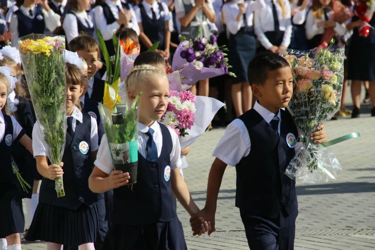 Школа 15 динского. Школа 15 Южный Динской район. МОУ СОШ 15 Динской район поселок Южный. Школа 15 пос Южный Динской район Краснодарский край. Школа 15 Динского района пос Южный.