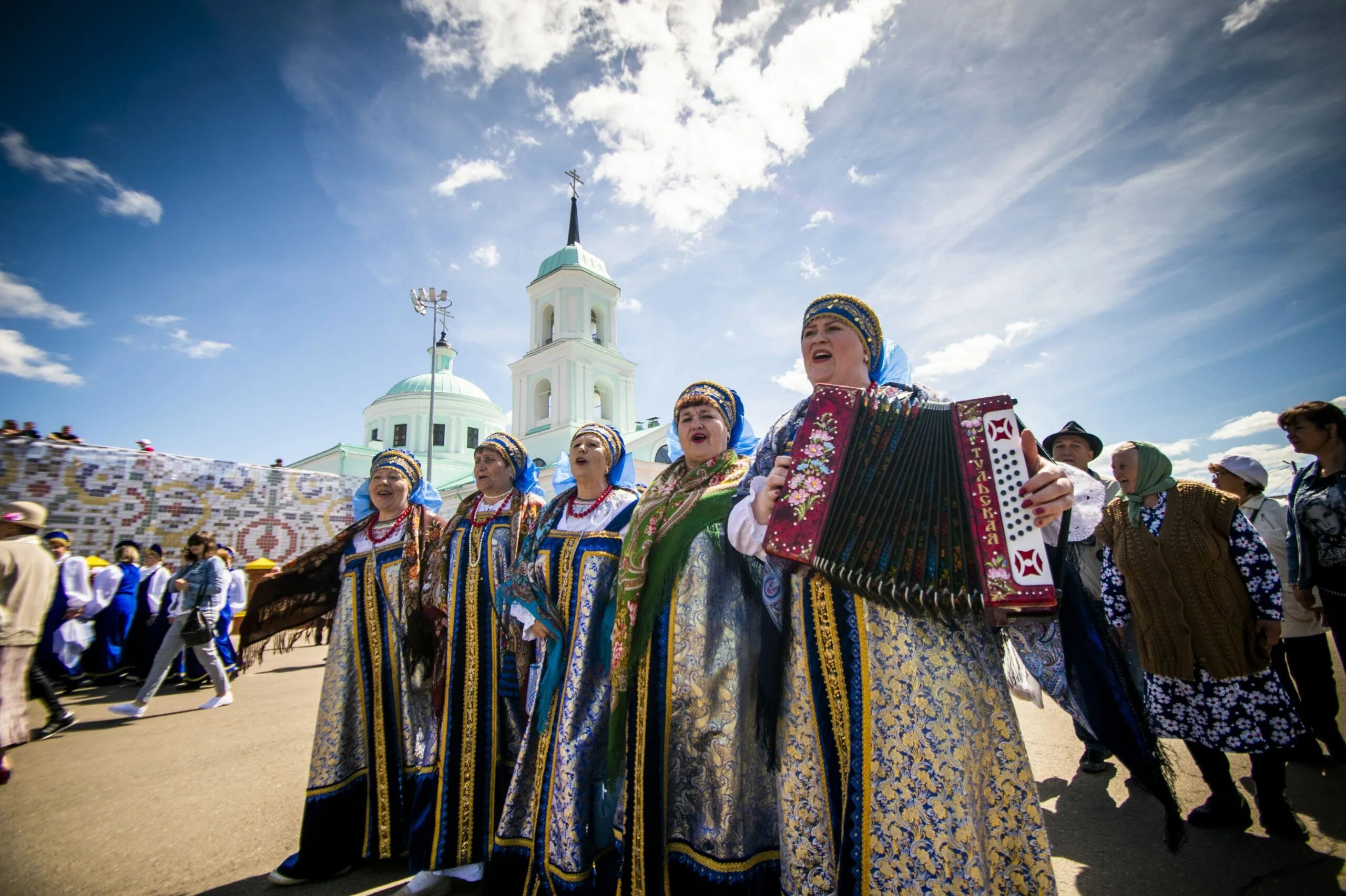 Какой завтра праздник татарстане. Каравон в Татарстане. Село Никольское Каравон. Праздник фольклорный Каравон. Фестиваль Каравон.