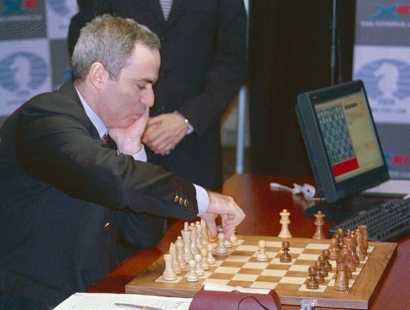 Гроссмейстер сейчас. Гроссмейстер алехин. Гроссмейстер сейчас. Гроссмейстер сейчас. Гроссмейстер сейчас.