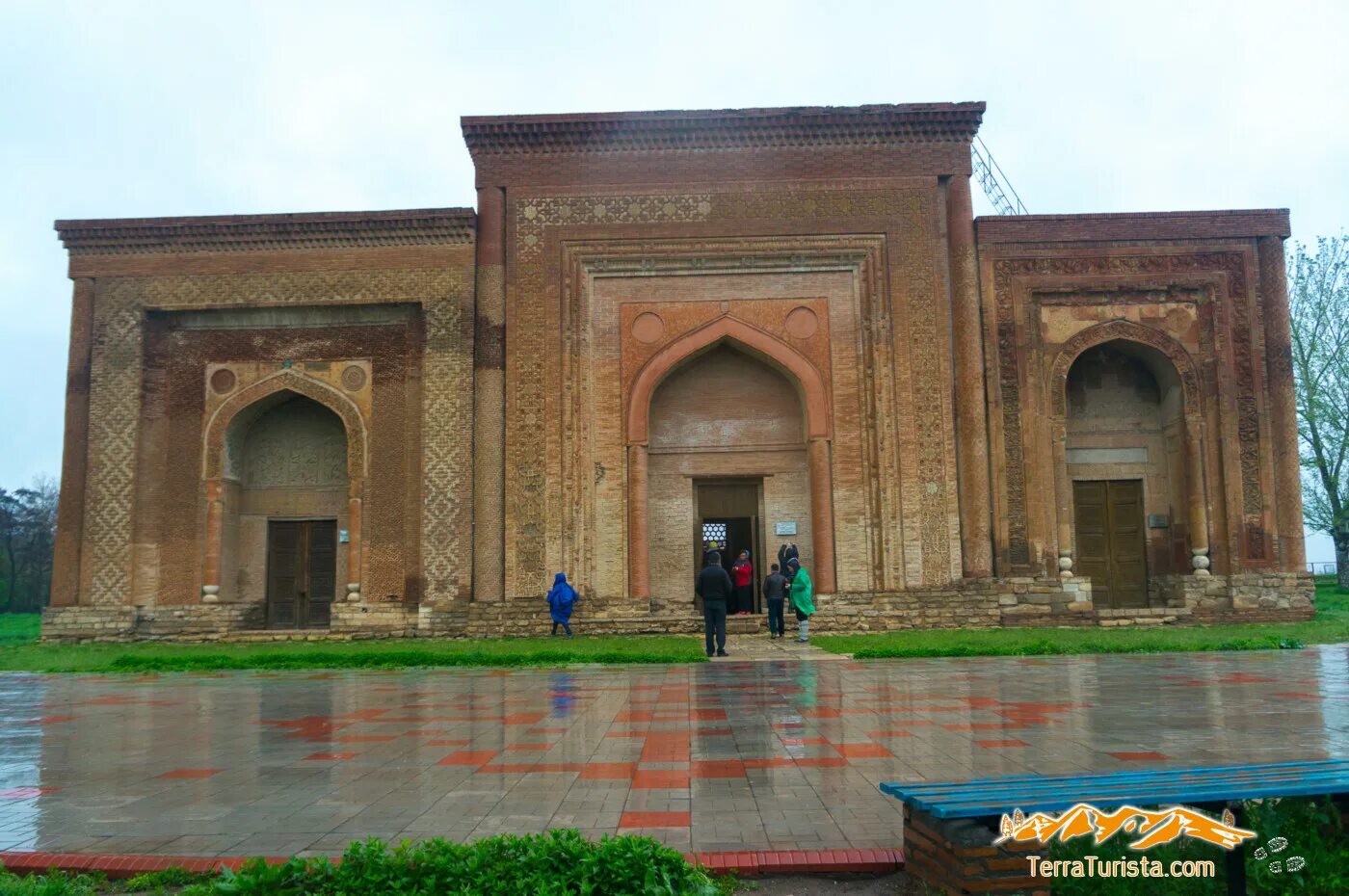 узгенский минерит мавзолеи. кыргызстан узген архитектура. мечеть арыстан баба. мавзолей южный. масжит исмоил ата.