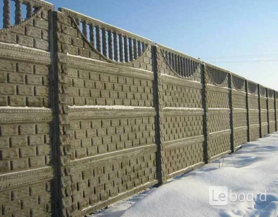 Еврозабор бут в кирпиче. Бетонный забор тольятти. Бетонный забор узорчатый. Железобетонный забор секционный. Бетонный забор тольятти.