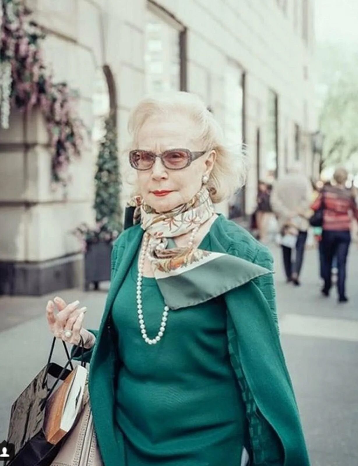 Элегантная Джойс Карпати. Стильные бабушки. Модные и элегантные старушки. Мода для пожилых. Пожилые женщины подборка