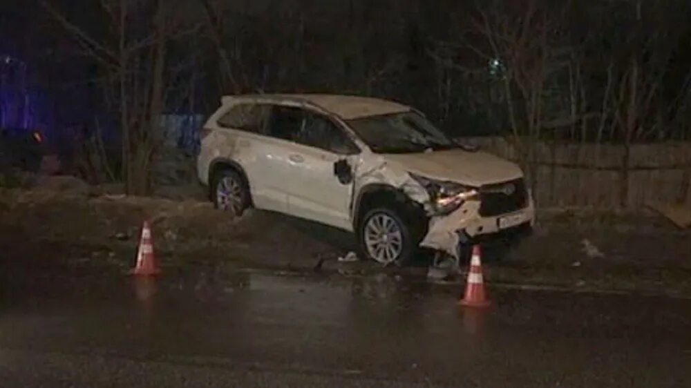 Николай караченцов авария. Николай караченцов авария 2005 фото. Николай караченцов дтп машина. Авария николай караченцов авария. Николай караченцов авария 2005.