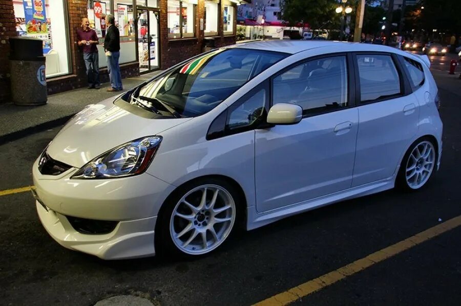 Диски хонда фит 2002. Диски хонда фит 14. Хонда фит на 16 дисках. Диски на хонда фит r16. Диски хонда фит 14.