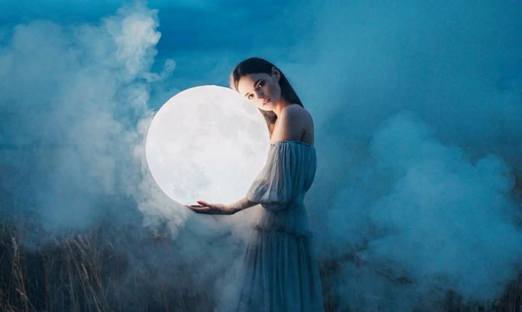 Лунная девочка 2025. Девушка-луна. лунная девушка. фотосессия с луной. полнолуние.