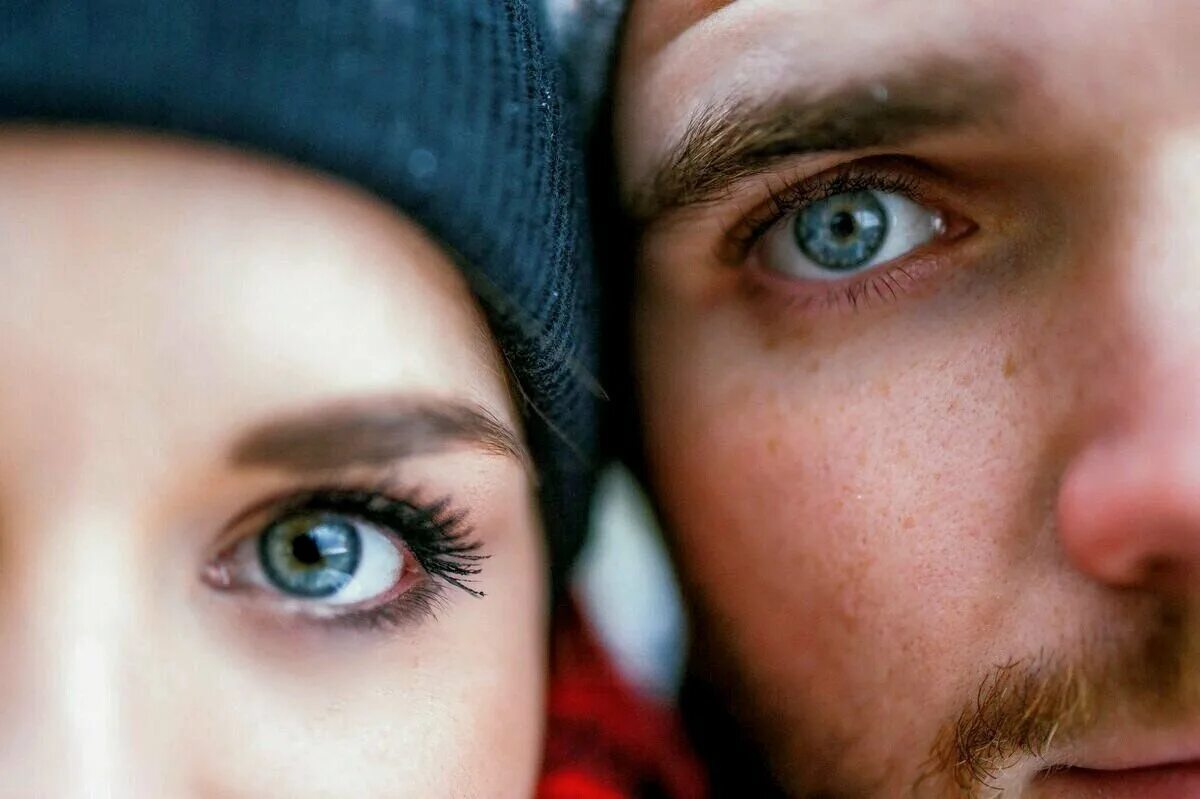 Мужской и женский глаз. Глаз человека. Глаза влюбленных. Глаза влюбленной девушки. Повторяющиеся взгляды