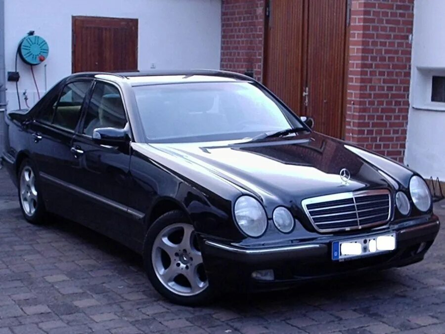 Мерседес Бенц е200 2000. Mercedes e200 2001. Мерседес Бенц е200 старый. Mercedes e class 2000.