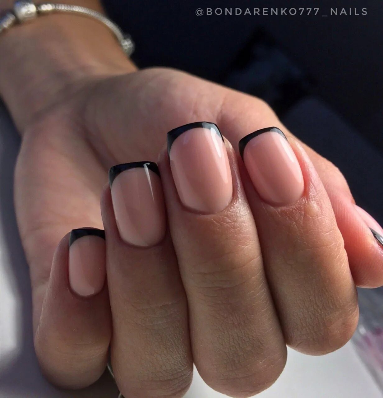 квадратные ногти. молочный маникюр с черным френчем. коричневый френч. Luxio delicate матовый. френч luxio delicate.