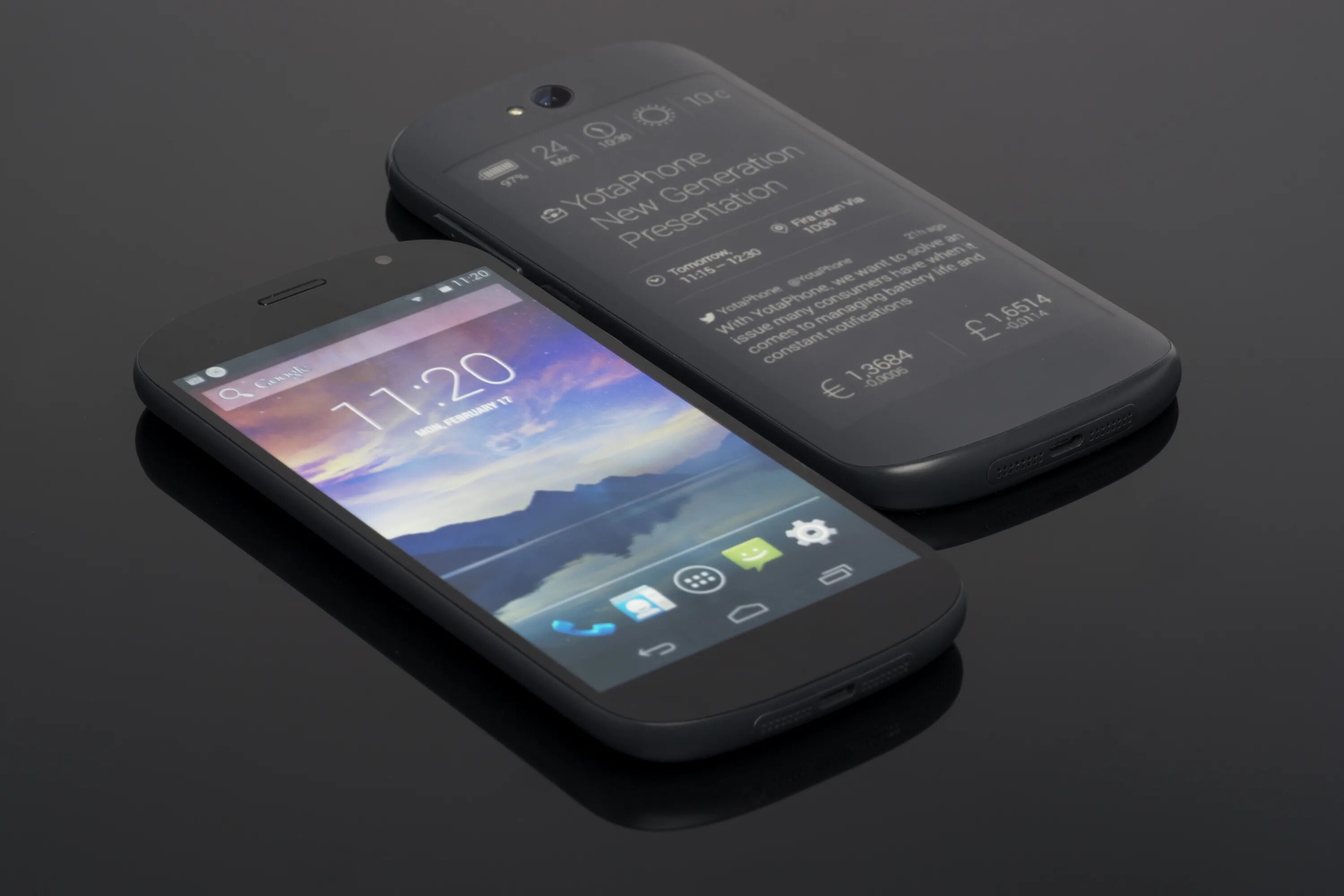 Когда был выпущен телефон. Смартфон Yota YOTAPHONE. Yota YOTAPHONE 2. YOTAPHONE 3. Йотафон 2022.