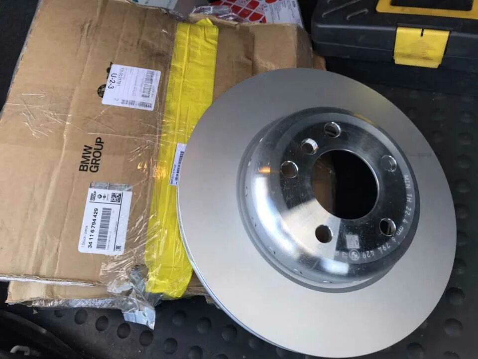 Диск тормозной bmw34216795318. Тормозные диски бмв ф10. Тормозной диск m5 f90. 34116896652 bmw. Тормозной диск бмв ф10 трв.