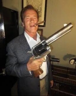 Шварценеггер пьет