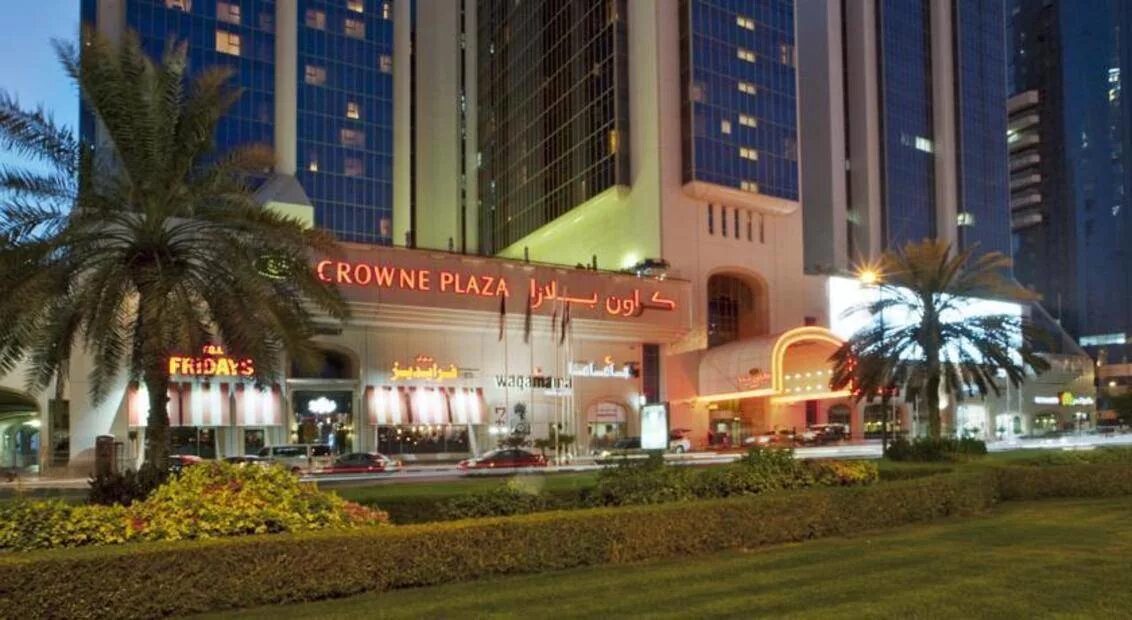 Crowne plaza 5 дубай. Отель crowne plaza dubai deira. Crowne plaza dubai marina 5. Дубай отель crowne plaza dubai. Crowne plaza dubai sheikh zayed road 5* бур-дубаи, дубай.