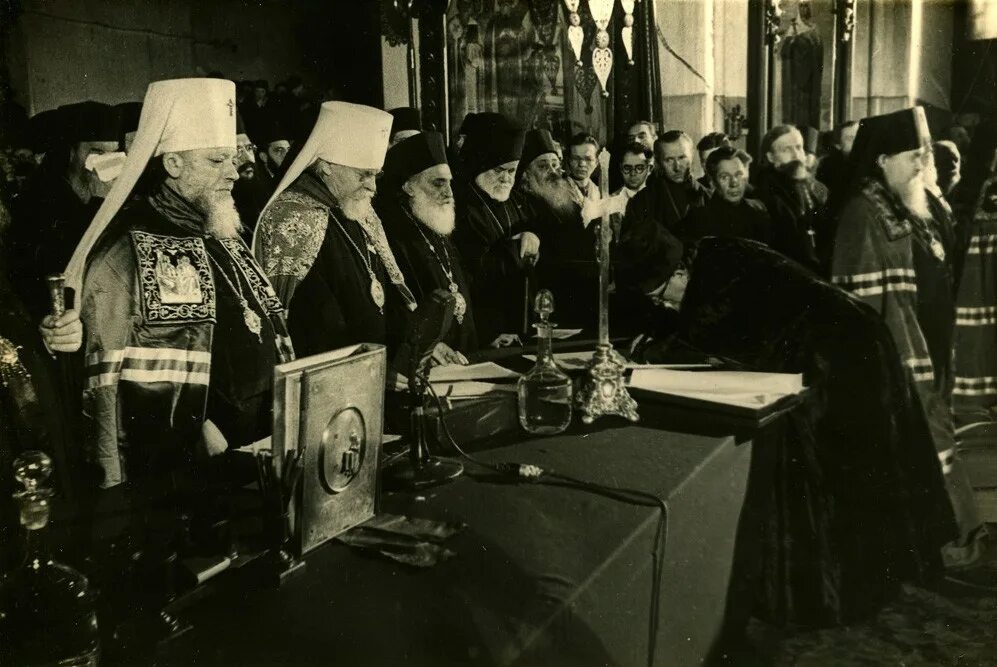 всероссийский поместный собор 1917. 1917 г церковь. поместный собор церкви русской 1917-1918. 1917 г церковь. революция 1917 собрание собора.