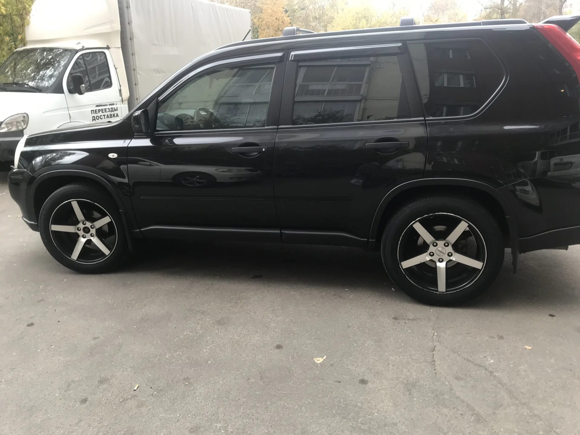 Диски х. Черный ниссан х трейл т31 на 18 литье. nissan x trail 2005 диски r20. nissan x trail 2008 диски. диски r19 nissan x trail т31.