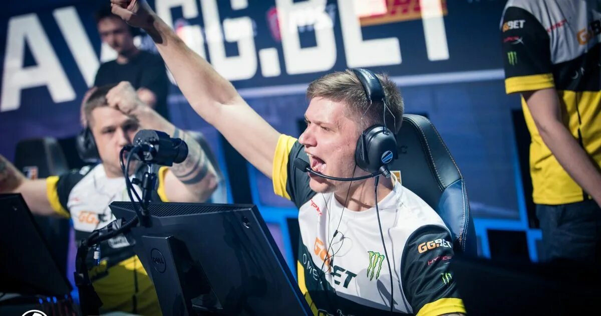 Симпл лет. Киберспорт navi s1mple. симпл 2015. киберспорт симпл. нави кс симпл.