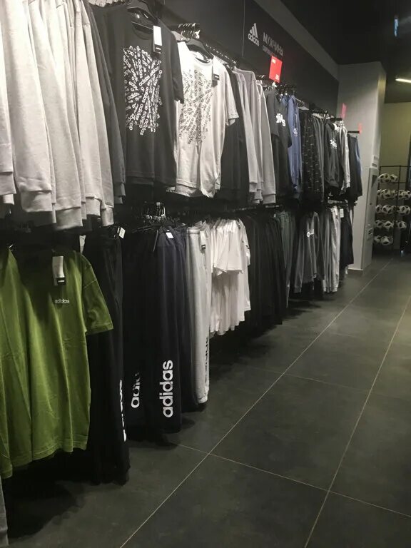 Nike дисконт савеловская. Сокольники найк дисконт. Адидас дисконт сокольники. Тц зенит сокольническая пл. Россия москва сокольническая площадь 9 зенит.