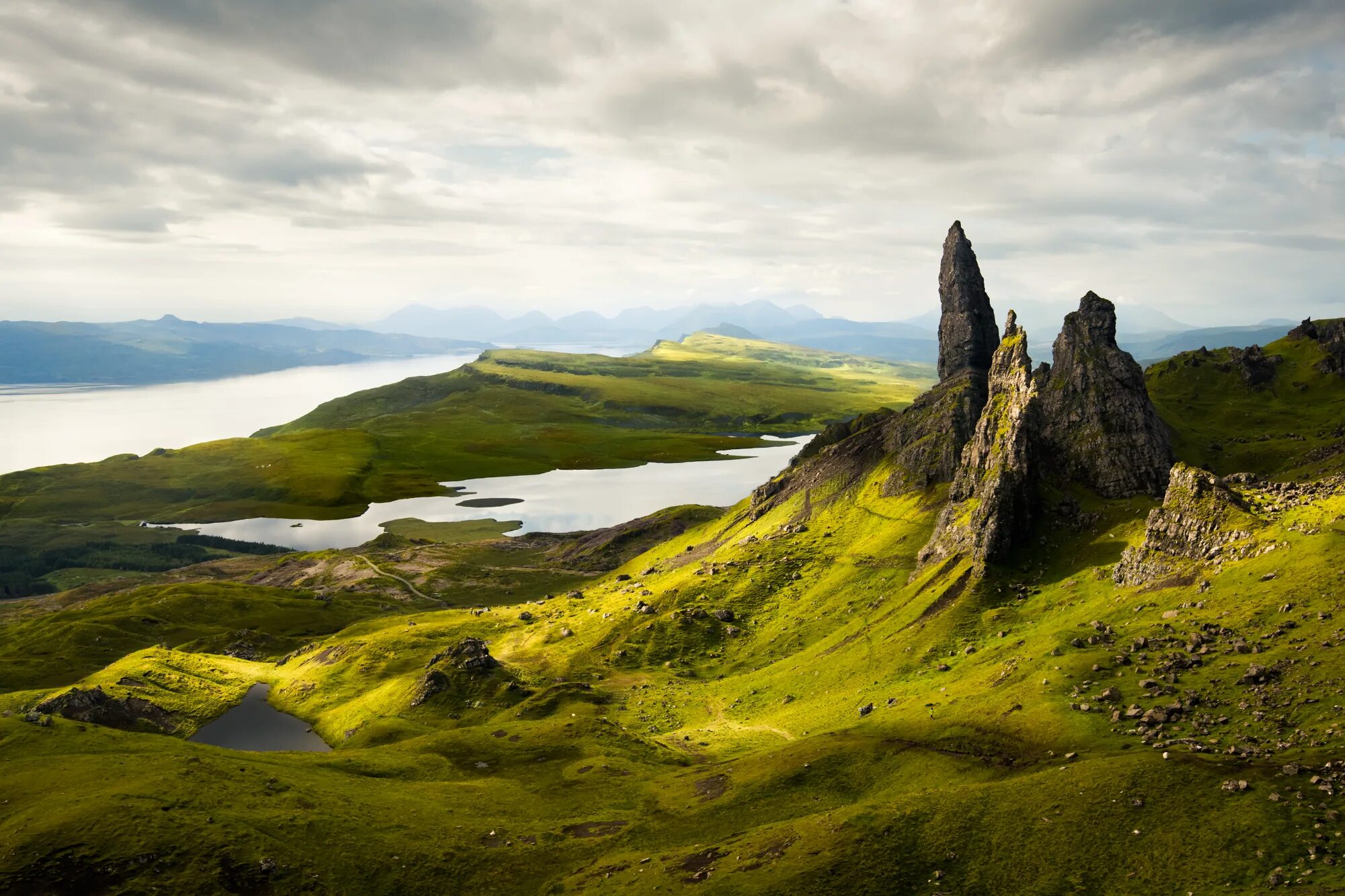 Шотландия. Шотландия ландшафт. Old man of Storr Шотландия. Scotland Шотландия. Фунзи Шотландия.