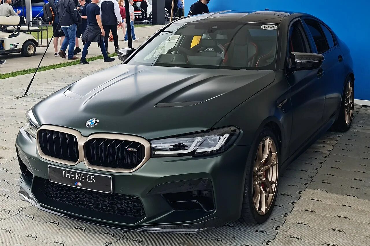 М5 кс цена. BMW m5 CS 2021. BMW m5 f90 CS. BMW m5 CS 2022. BMW m5 f90 CS 2021.