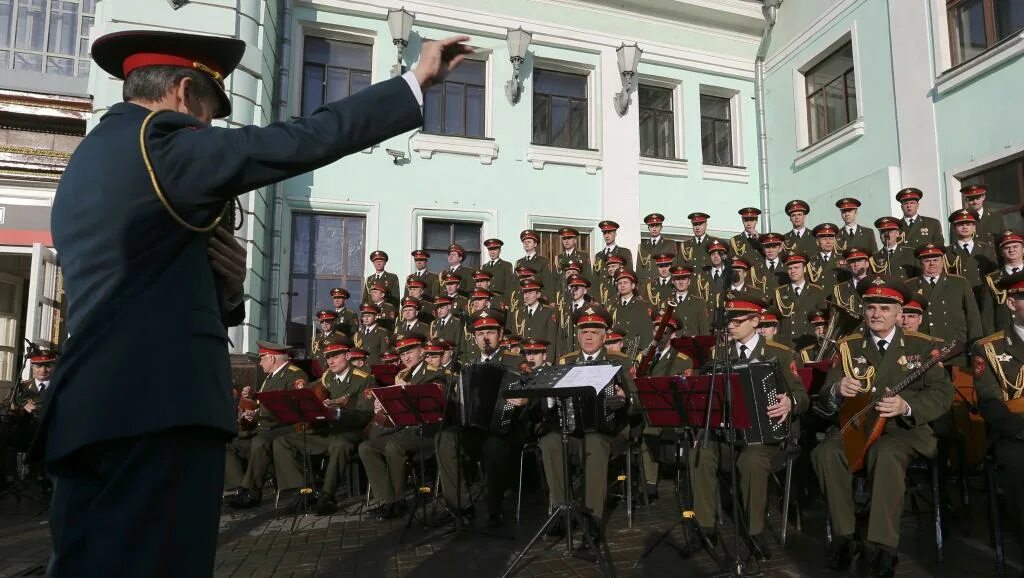 Офицеры кто исполняет. Ансамбль Александрова 1941. Краснознаменный ансамбль им. Александрова) 1941. Хор им.Александрова 1944.