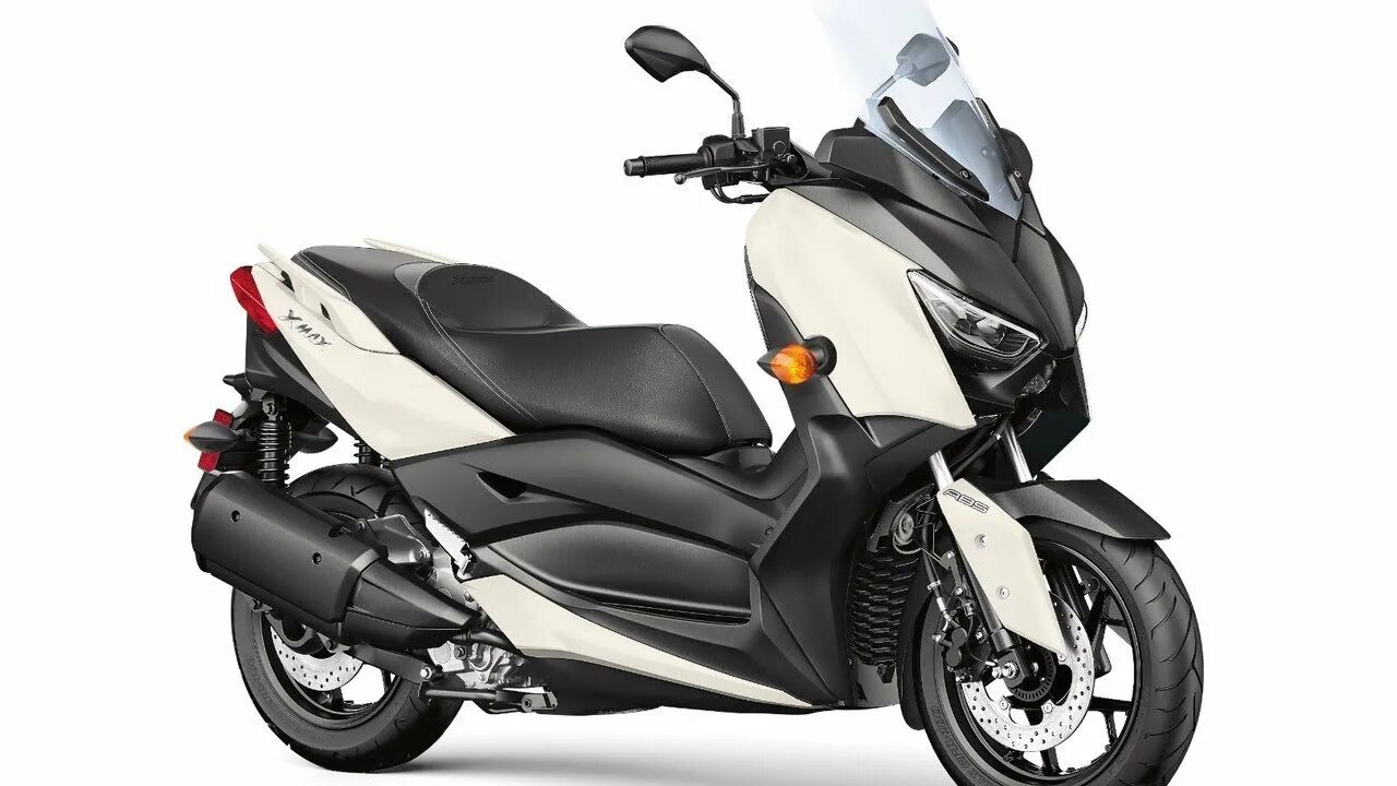 Xmax ошибаюсь. Yamaha xmax 300. yamaha xmax 250. yamaha x max 300. yamaha x max 2025 фото.