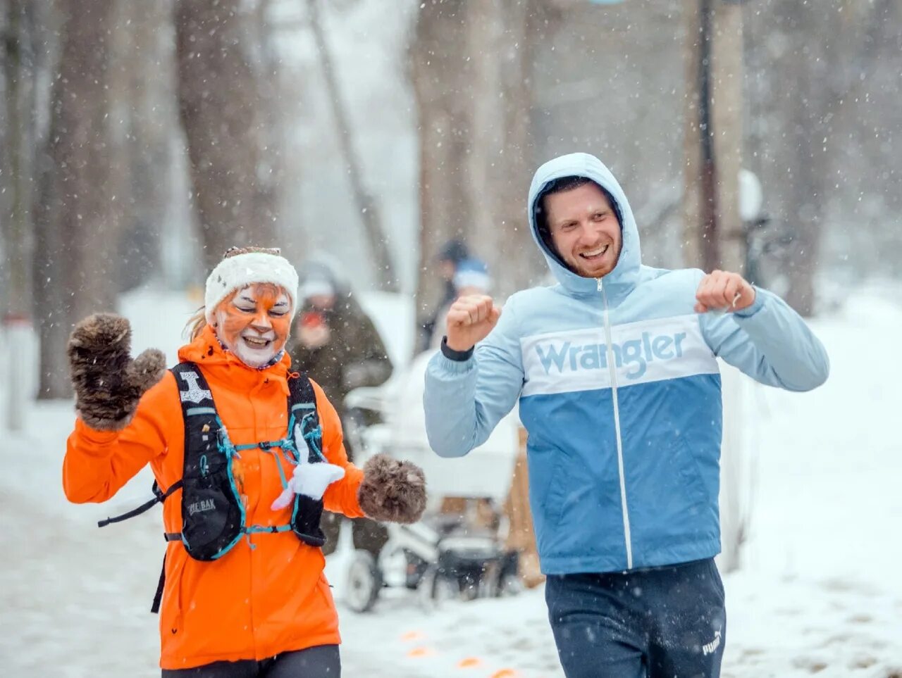 Новый год спортсмена. Новогодний забег. Заплыв после забега в Мороз эстафета. Забег 1 января в Курске.