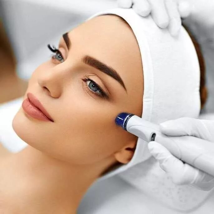 Вакуумный гидропилинг HYDRAFACIAL. Алмазная микродермабразия HYDRAFACIAL. Лицо косметология. Аппаратная косметология для лица. Косметолог какую работу выполняет и чем полезен