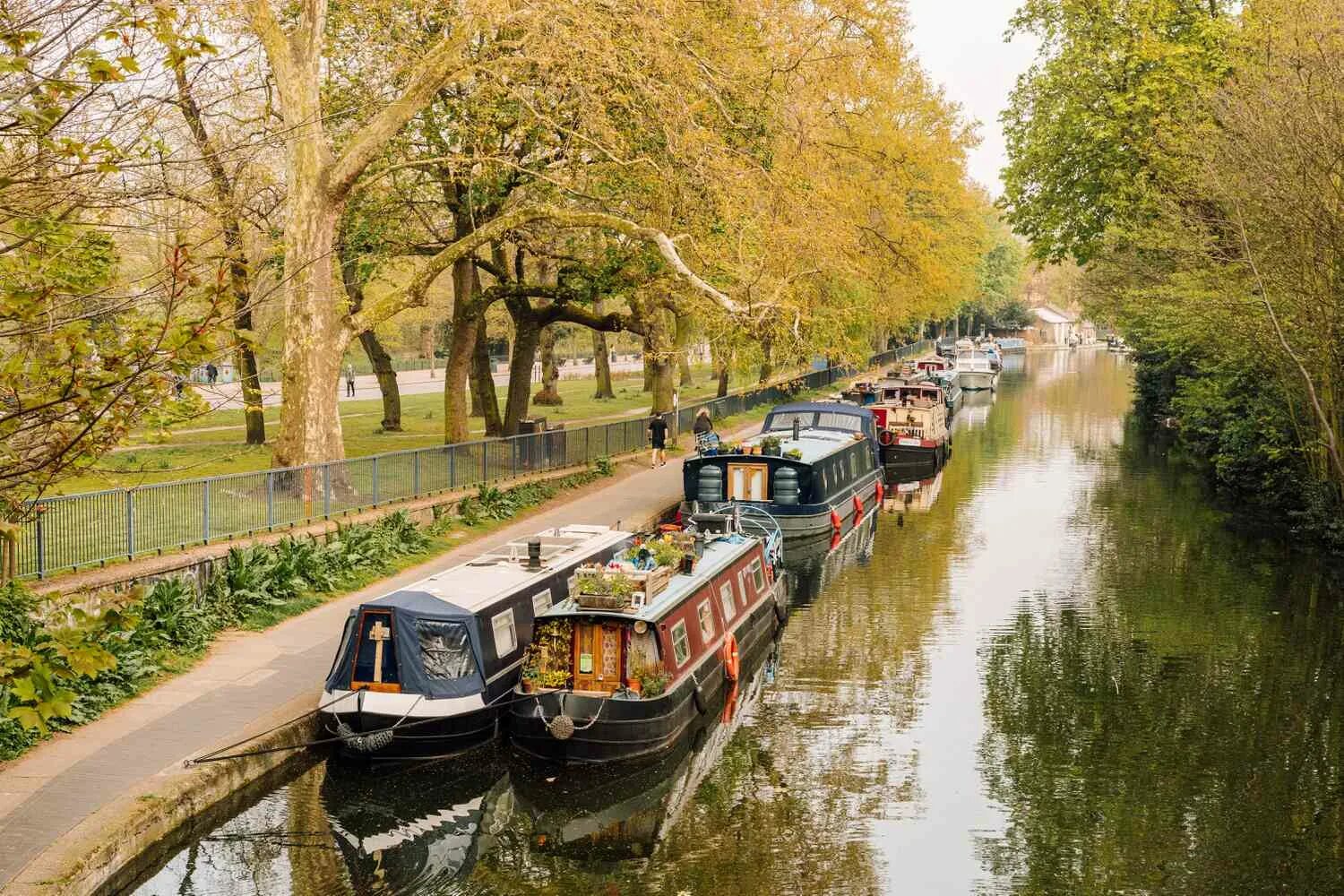 Canal s. Риджентс-парк в Лондоне. Риджент канал в Англии. Лондонская Венеция. Regent s canal.