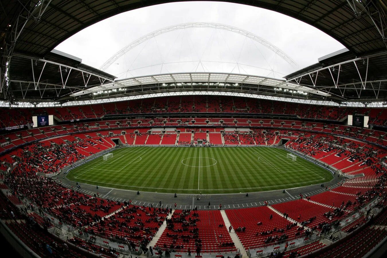 Стадион Уэмбли в Лондоне. Wembley Stadium чей стадион. Стадион Уэмбли 2023. Лига чемпионов на стадионе Уэмбли. Из букв стадион